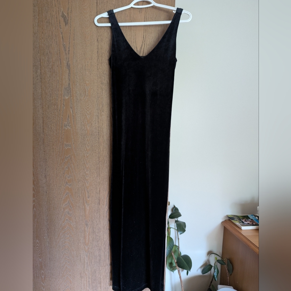 Vintage Garage Midi Velvet Dress
